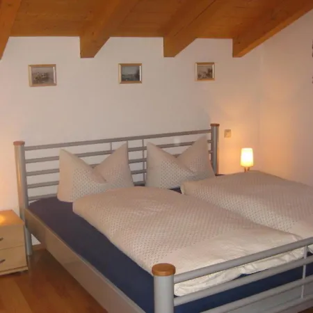 Adersberger Annemarie -